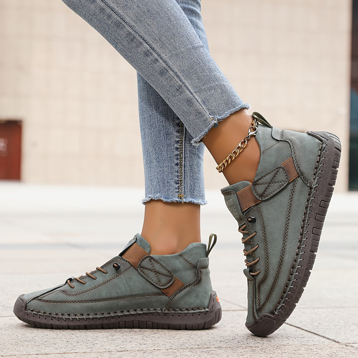 Dames slip-on sneakers — met klittenbandsluiting en gedempte zool, comfortabel