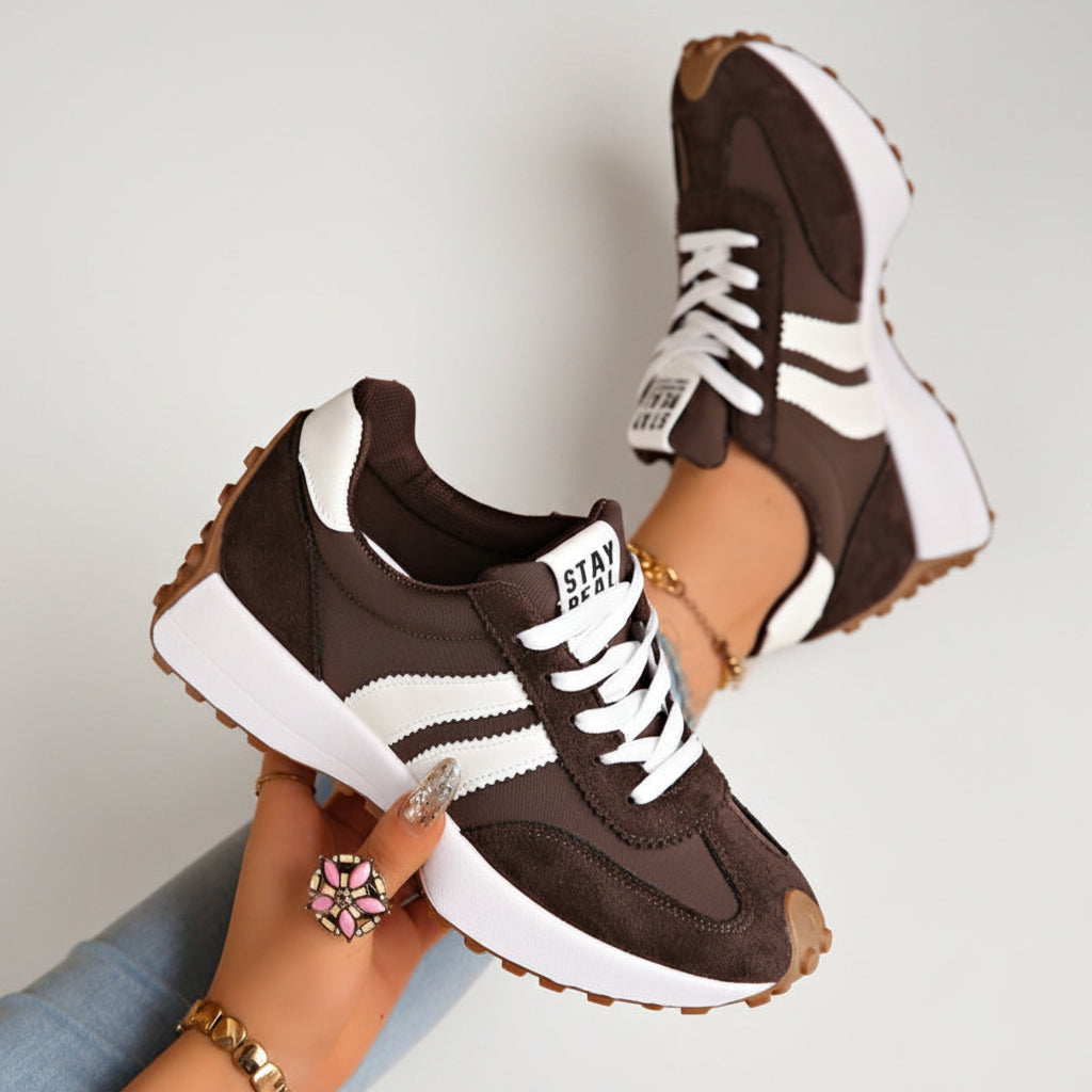 Dames sneakers, plateau — retro chunky-zool met vetersluiting