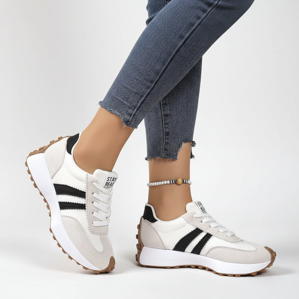 Dames sneakers, plateau — retro chunky-zool met vetersluiting
