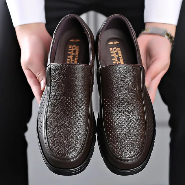Herenschoenen van imitatieleer — casual vrijetijdsschoenen met perforaties en voering