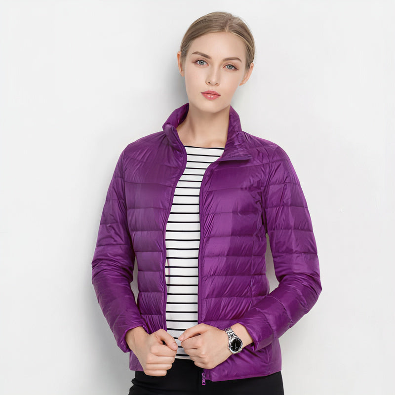 Donsjas voor dames — licht en warm met capuchon en ritssluiting