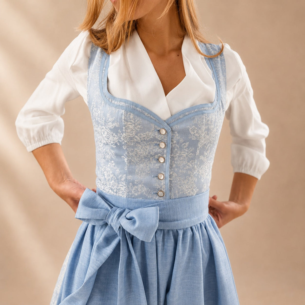 Dirndl dames met strik — klassieke Oktoberfestjurk