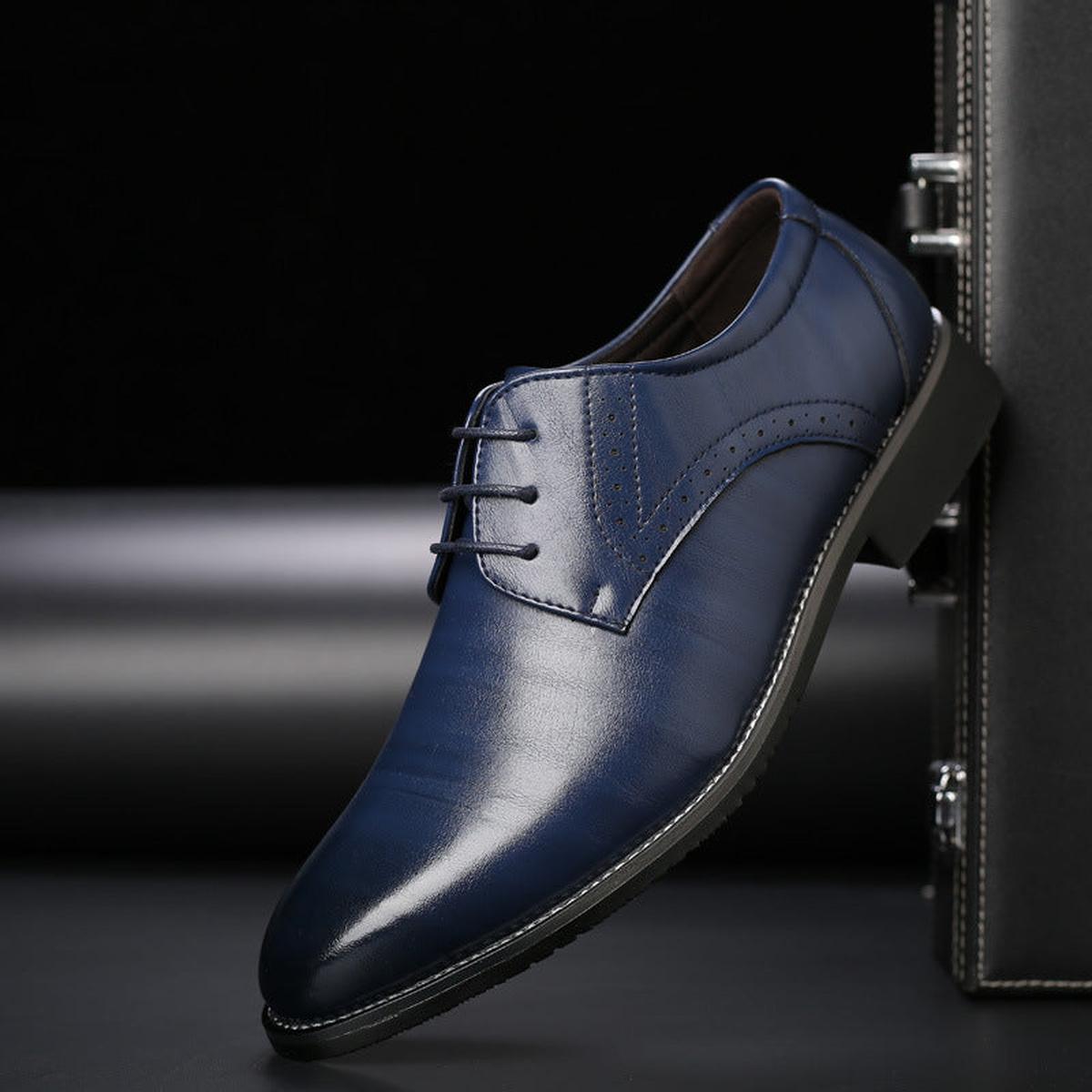 Nette herenschoenen van imitatieleer — tijdloze veterschoenen voor feestelijke gelegenheden en werk