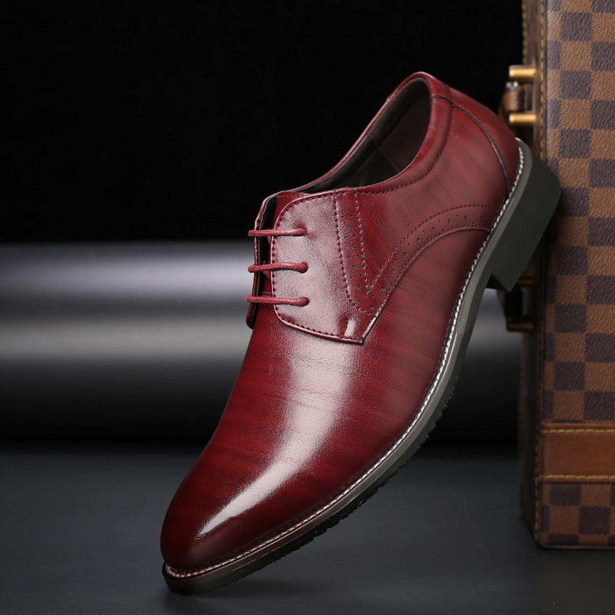 Nette herenschoenen van imitatieleer — tijdloze veterschoenen voor feestelijke gelegenheden en werk
