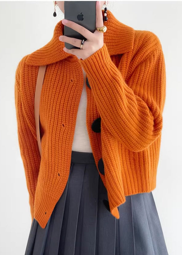 Dames gebreid vest — van acryl met Peter Pan-kraag, knoopsluiting en losse pasvorm