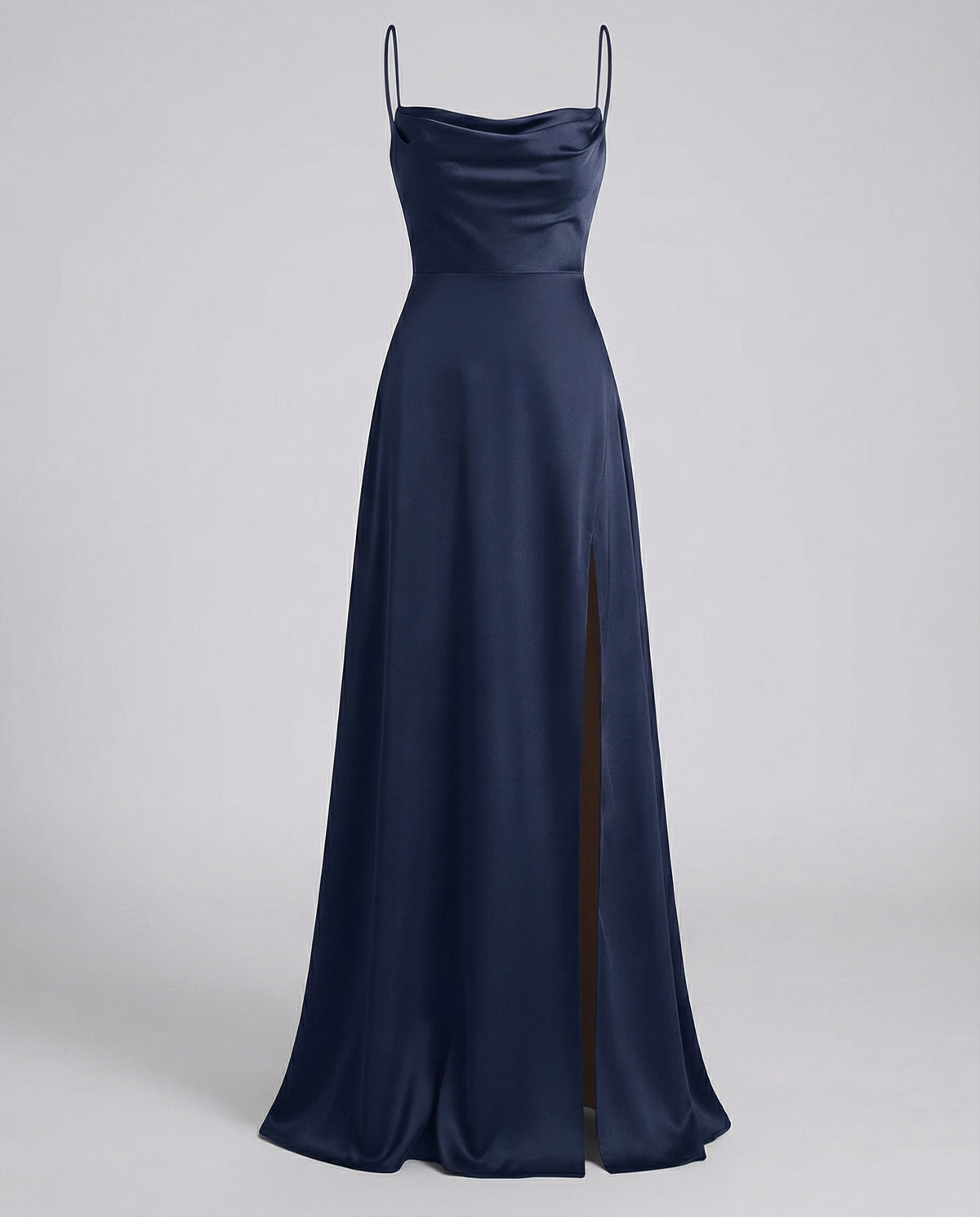 Satijnen maxi-jurk voor dames — gedrapeerde halslijn met elegante split aan de zijkant