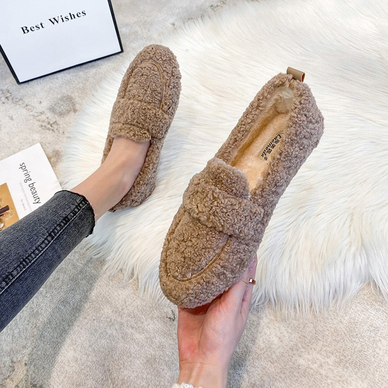 Dames pantoffels, gevoerd met pluche — zachte en warme huisslippers