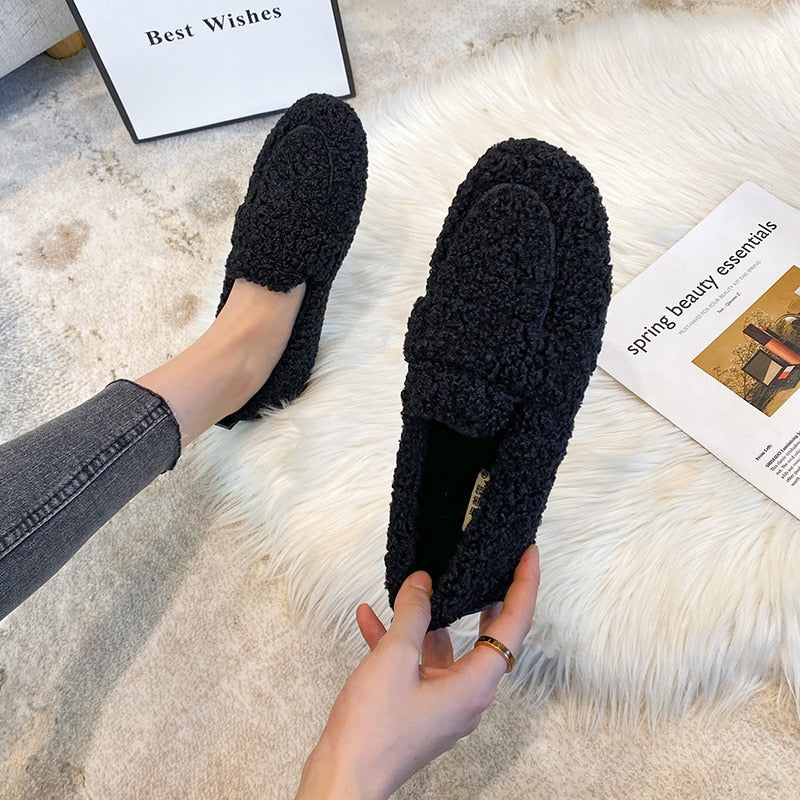 Dames pantoffels, gevoerd met pluche — zachte en warme huisslippers