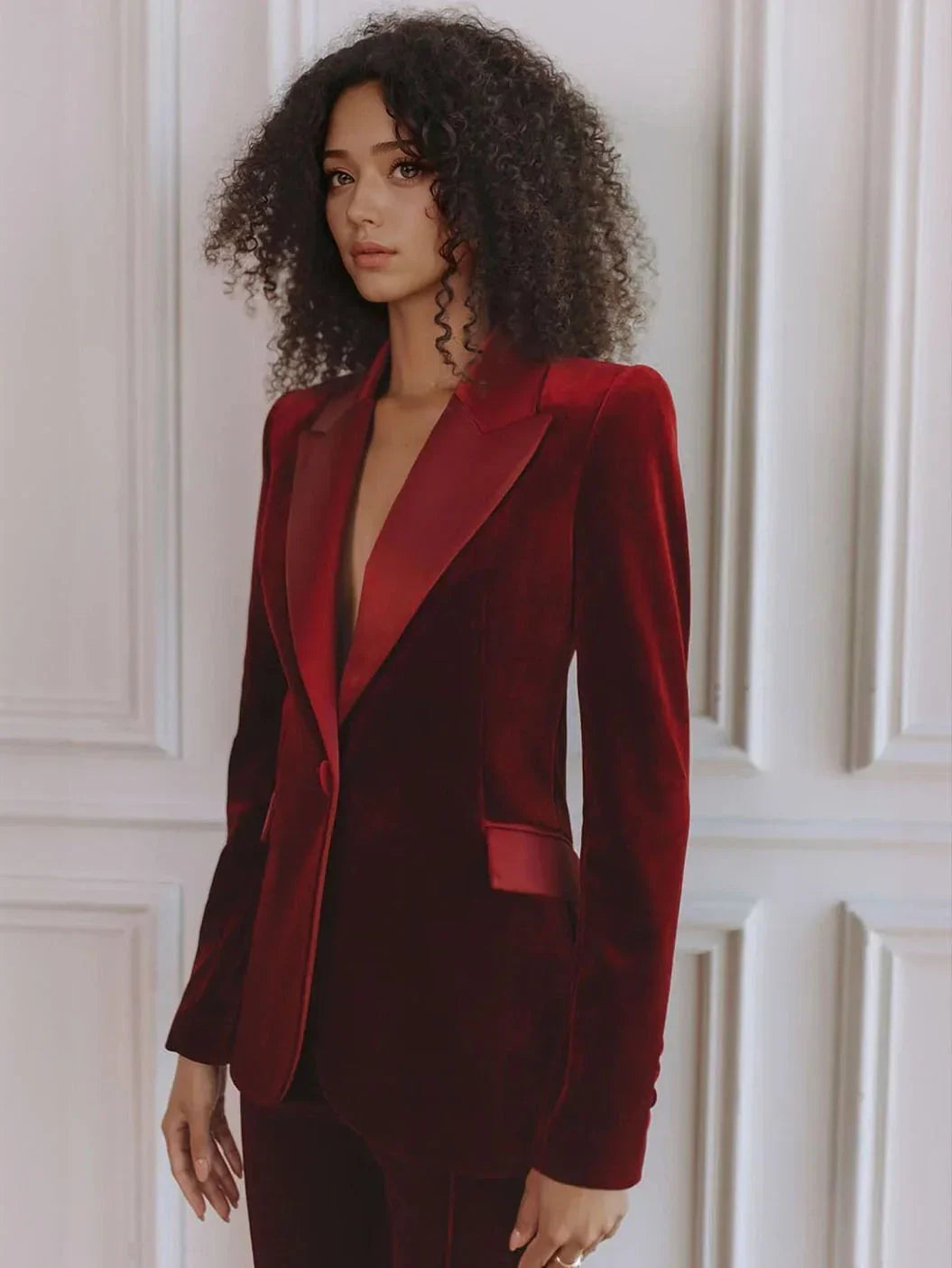 Damesblazerset van linnenmix — blazer en uitlopende pantalon voor werk en feest