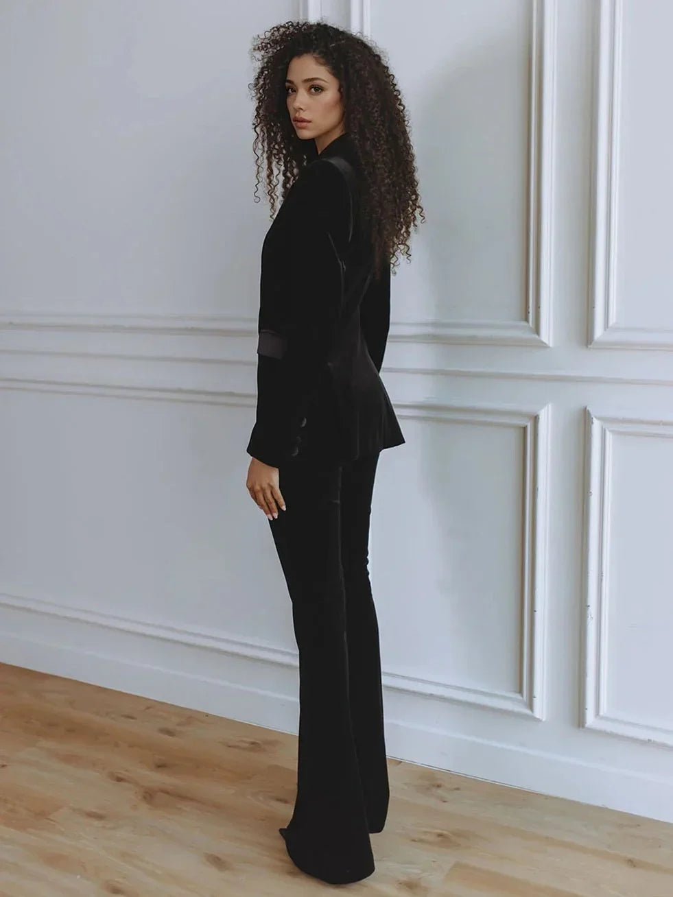 Damesblazerset van linnenmix — blazer en uitlopende pantalon voor werk en feest